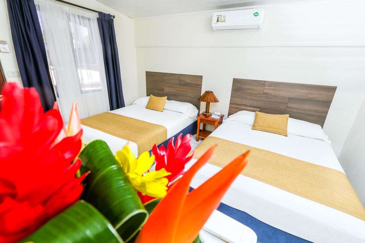 Hotel Flor Blanca Manuel Antonio Dış mekan fotoğraf