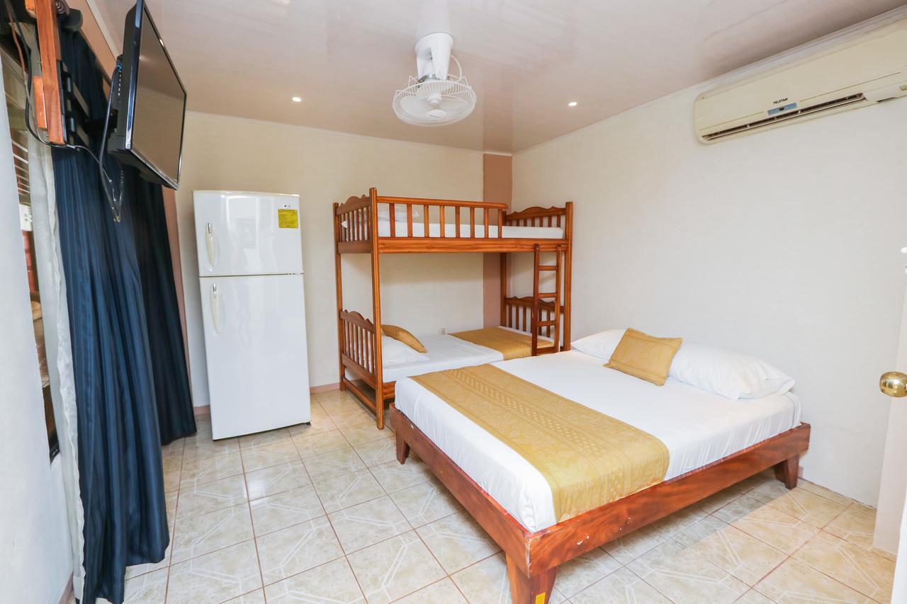 Hotel Flor Blanca Manuel Antonio Dış mekan fotoğraf