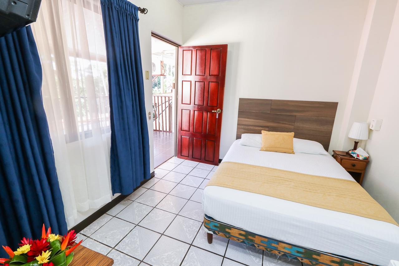 Hotel Flor Blanca Manuel Antonio Dış mekan fotoğraf
