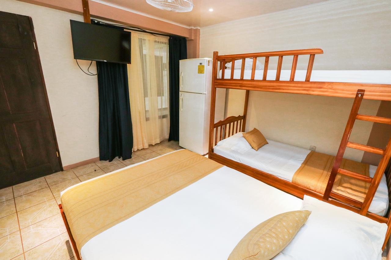 Hotel Flor Blanca Manuel Antonio Dış mekan fotoğraf