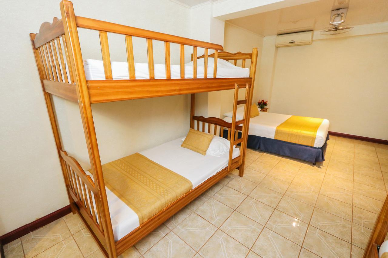 Hotel Flor Blanca Manuel Antonio Dış mekan fotoğraf