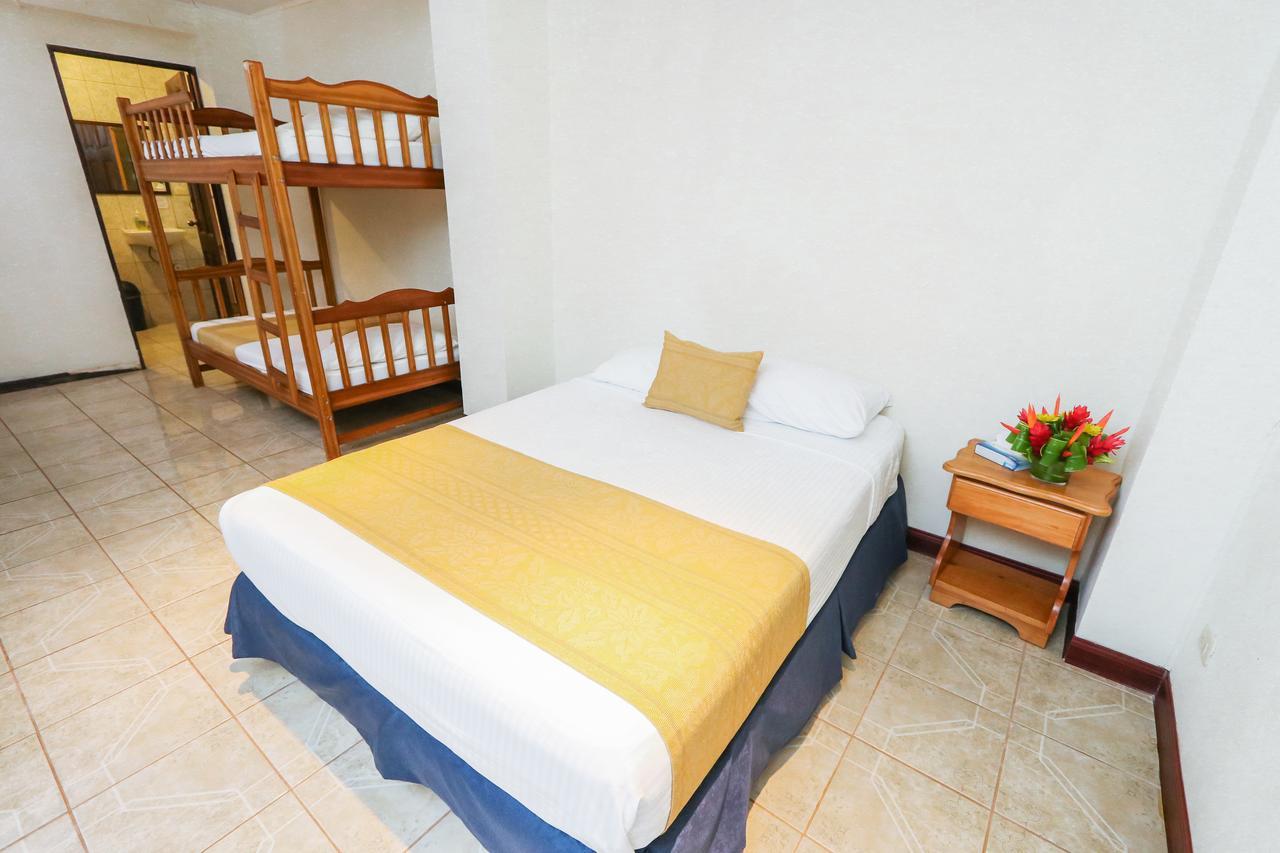 Hotel Flor Blanca Manuel Antonio Dış mekan fotoğraf