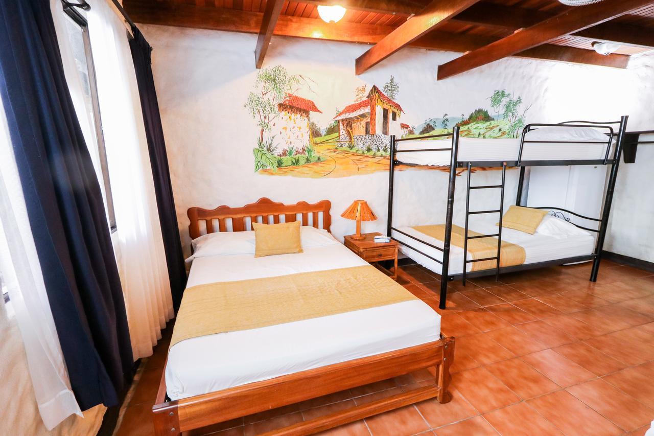 Hotel Flor Blanca Manuel Antonio Dış mekan fotoğraf