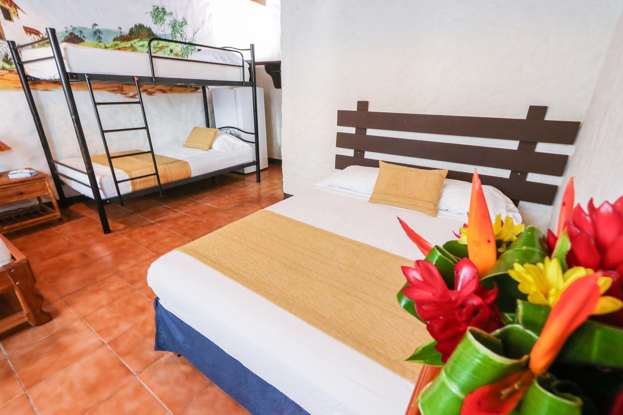 Hotel Flor Blanca Manuel Antonio Dış mekan fotoğraf