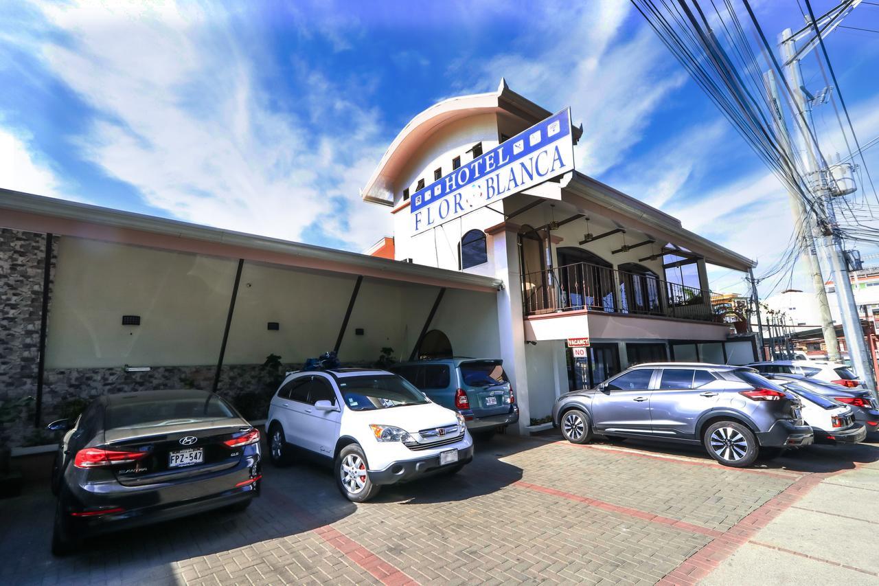 Hotel Flor Blanca Manuel Antonio Dış mekan fotoğraf