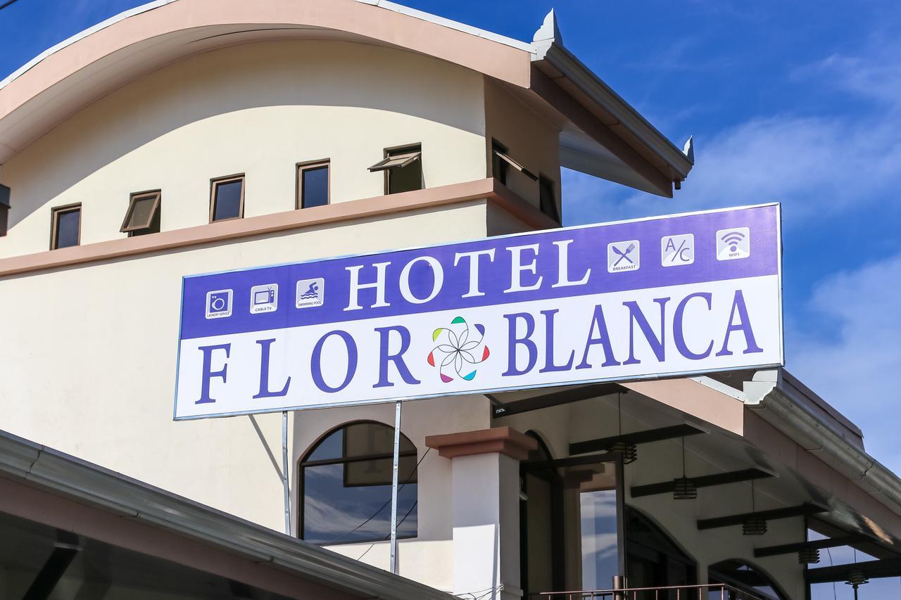 Hotel Flor Blanca Manuel Antonio Dış mekan fotoğraf