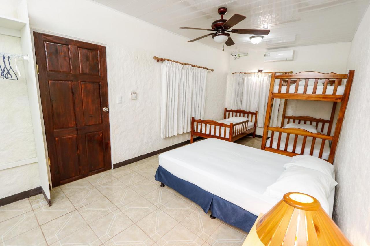 Hotel Flor Blanca Manuel Antonio Dış mekan fotoğraf