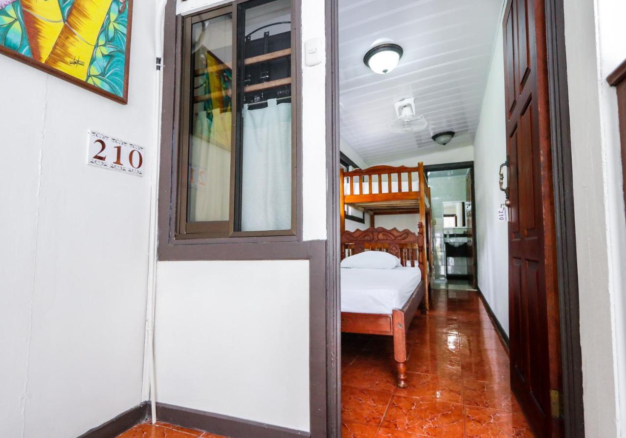 Hotel Flor Blanca Manuel Antonio Dış mekan fotoğraf